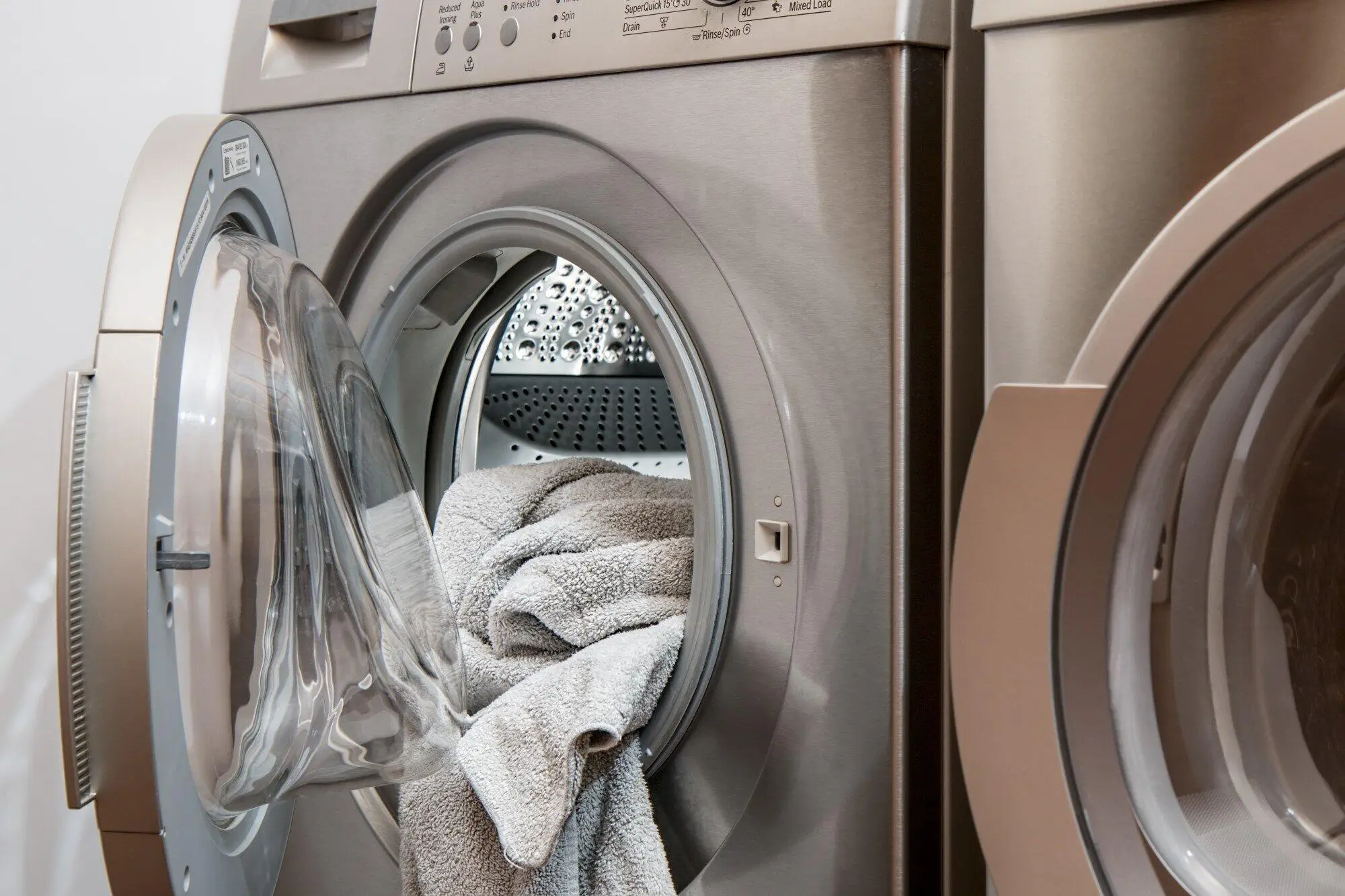 5 Easy Laundering Tips for Vacation Rental Linens in Kissimmee, FL